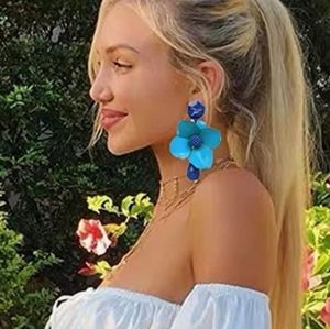 BOHEMIAN CHIC OVERSIZED FLOWER RESIN EARRINGS...!!!😱
